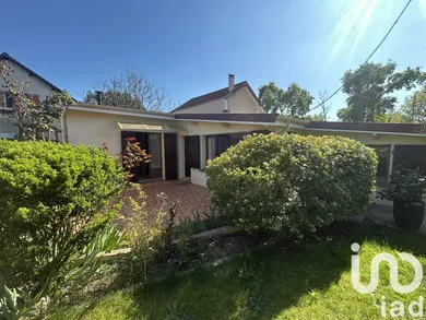 Traditional house at Viry-Châtillon (91170)