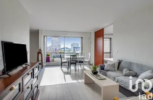 Apartment at Paris (75019)