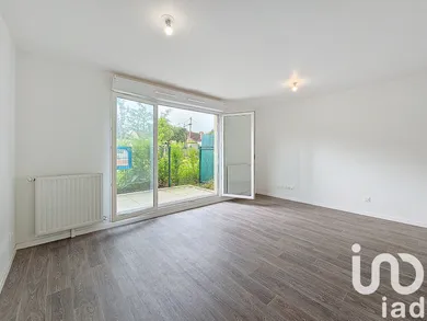 Apartment in Dammarie-les-Lys (77190)