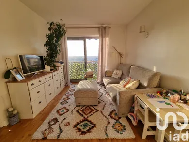 Apartment at Fresnes (94260)