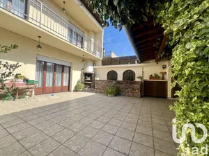 House at Saint-Denis (93200)