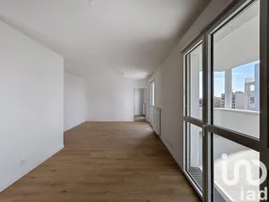 Apartment at Aubervilliers (93300)