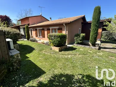 House at Arbanats (33640)