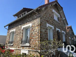 Maison traditionnelle à Villeneuve-le-Roi (94290)