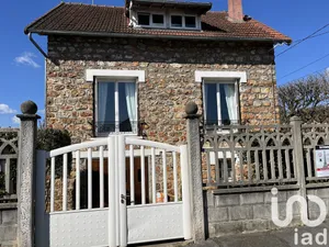 Traditional house at Villeneuve-le-Roi (94290)