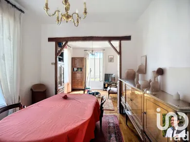 Maison traditionnelle à Villeneuve-le-Roi (94290)
