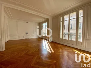 Appartement à Paris (75007)