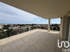 Apartment at Saint-Laurent-du-Var (06700)