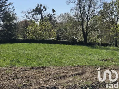 Terrain à bâtir à Saint-Simon-de-Bordes (17500)