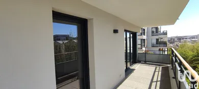 Apartment in Saint-Cyr-l'École (78210)