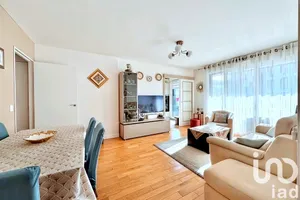 Apartment at Le Plessis-Robinson (92350)