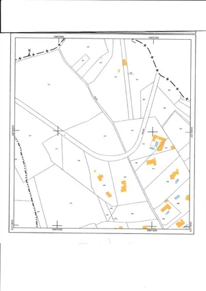 Land at Saint-Paul-en-Forêt (83440)