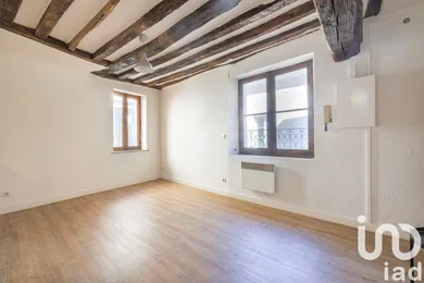 Apartment in Châtillon (92320)