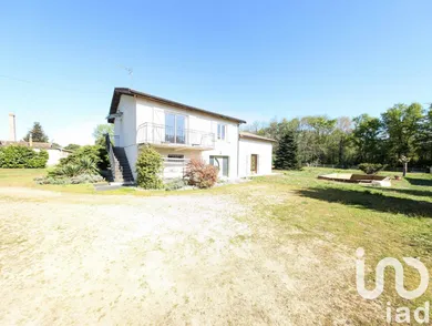 House at Galgon (33133)