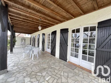 Maison traditionnelle à Léognan (33850)