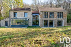 House at Gambais (78950)