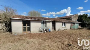 Park home at Verrue (86420)