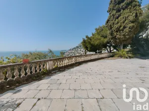 Domaine à Roquebrune-Cap-Martin (06190)