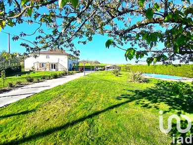 Farm at Castelmayran (82210)