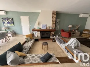 Architectural house in Ambarès-et-Lagrave (33440)