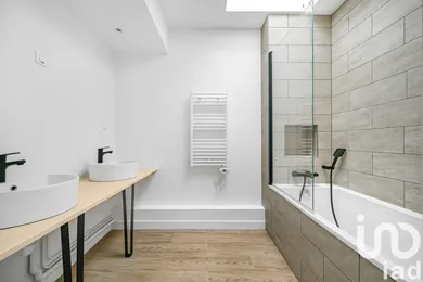 Apartment at Suresnes (92150)