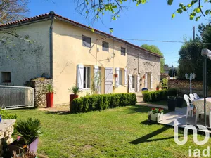 House at Saint-Saviol (86400)
