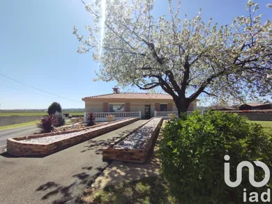 House in Bazoges-en-Pareds (85390)