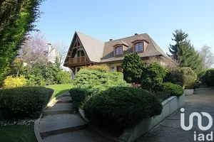 Maison à Mandres-les-Roses (94520)