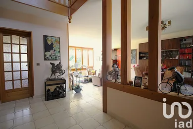 Maison à Mandres-les-Roses (94520)