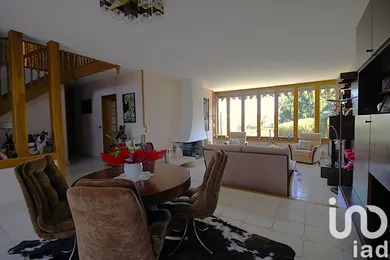 Maison à Mandres-les-Roses (94520)