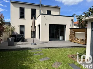 House at Bordeaux (33200)
