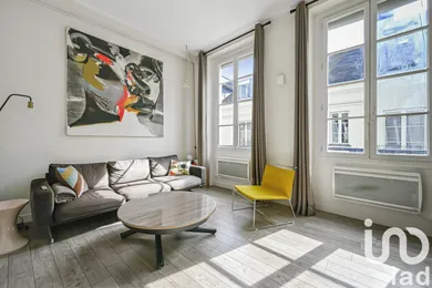 Apartment at Paris (75003)
