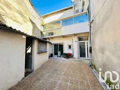 Village house at Le Thor (84250)