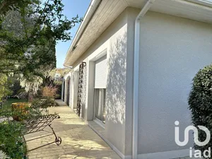 House at Lanton (33138)