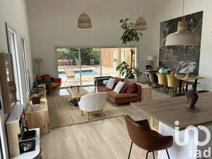 House at Asques (33240)