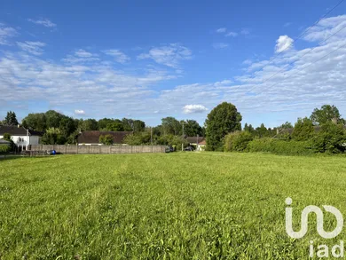 Building plot in Chamoy (10130)