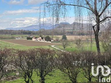 Immeuble à Saint-Genix-les-Villages (73240)