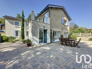 House at Beynost (01700)