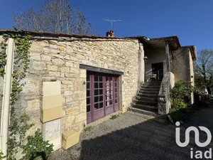 Village house at Bellefont-La Rauze (46090)