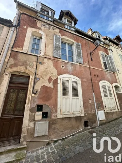 Building at Joigny (89300)