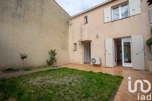 Maison à Les Angles (30133)