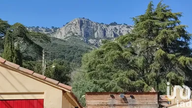 Maison à Toulon (83200)