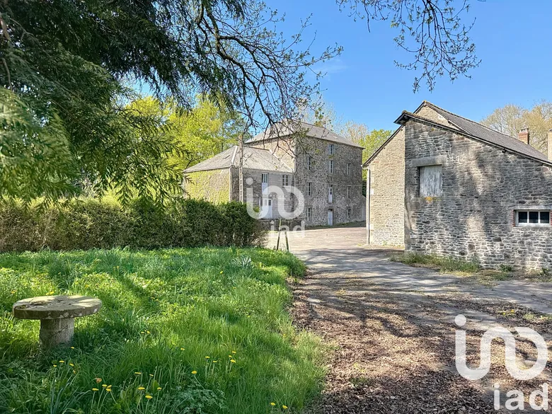 Maison 10 pièces 549 m² · à Rives-du-Couesnon · 549 m² · 295 000 €