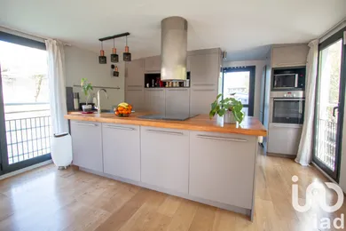 Péniche à Levallois-Perret (92300)