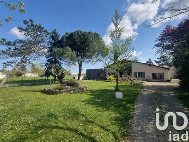 Park home at Sainte-Colombe-en-Bruilhois (47310)