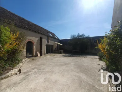 Longere in Vallery (89150)