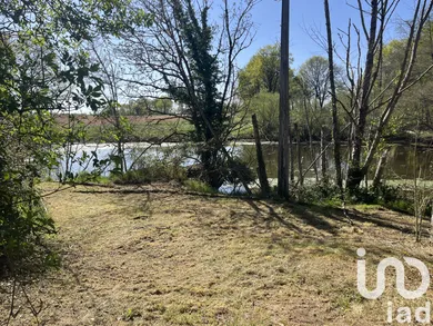 Terrain à Beaulieu-sous-Parthenay (79420)