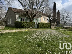 Village house at Bellefont-La Rauze (46090)