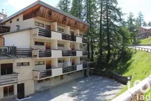 Apartment at Vars (05560)