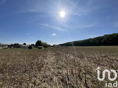 Building plot in Varennes (24150)